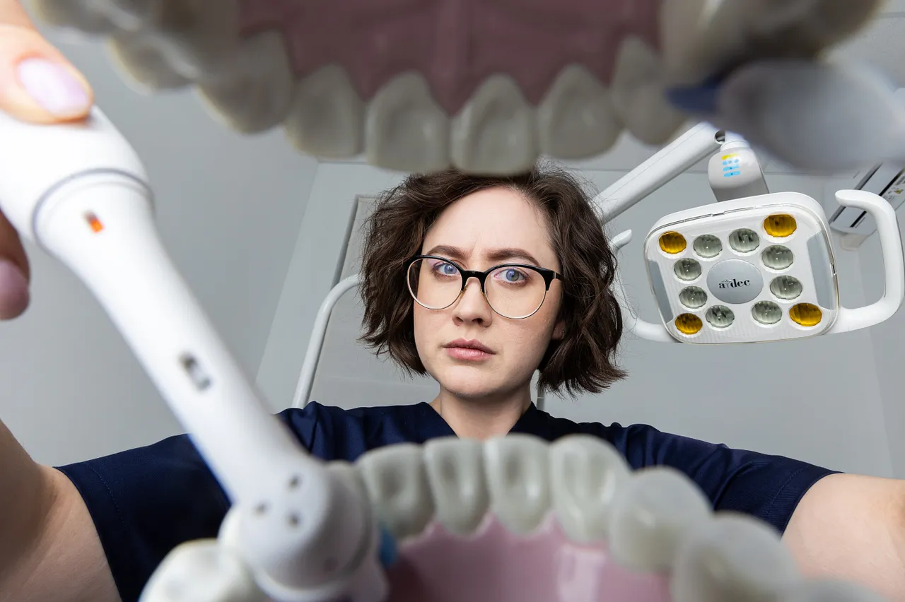 Kaip išvengti skausmingų vizitų pas odontologą?