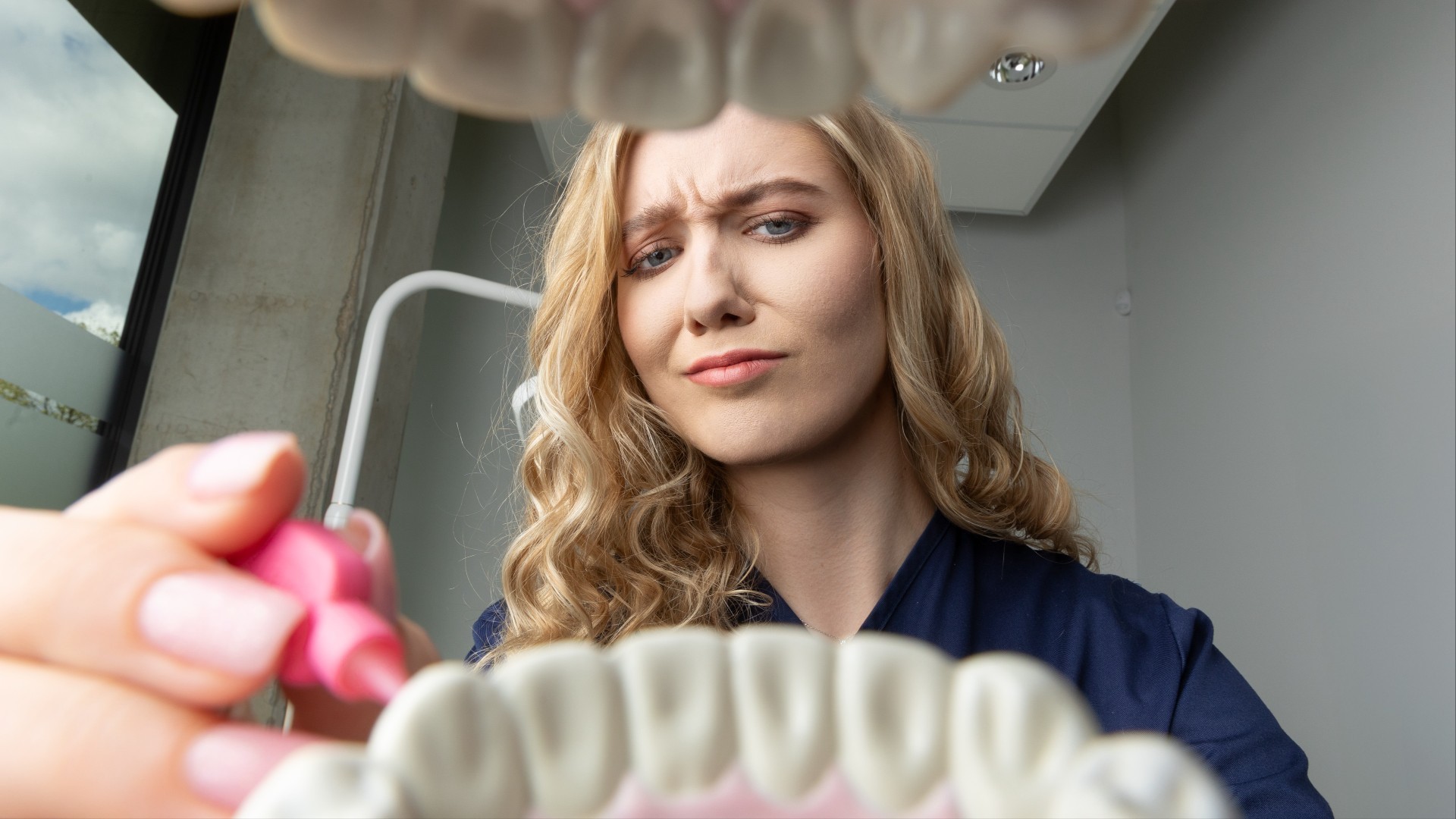 Kaip išvengti skausmingų vizitų pas odontologą?